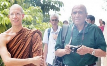 Con trai tỷ phú đi tu